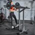 De ATX Squat Machine SQM-600 is een leverage machine op basis van een hefboombeweging