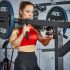 De start- en eindpositie van de ATX Squat Machine SQM-600 is gemakkelijk met één hand te bedienen