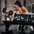 Het ATX Turtle Pad kan gebruikt worden voor dumbbell preacher curls