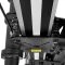De gewichtslede van de ATX Cable Belt Squat Machine is voorzien van kogelgelagerde rollers voor soepele bewegingen