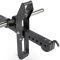 De standaard van de ATX Belt Squat Attachment klapt automatisch in zodra je met de oefening begint