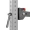 De ATX Belt Squat Attachment is makkelijk en snel te bevestigen en verwijderen dankzij de draaihendel