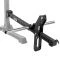 De ATX Belt Squat Attachment wordt aan een rack bevestigd en neemt weinig ruimte in beslag