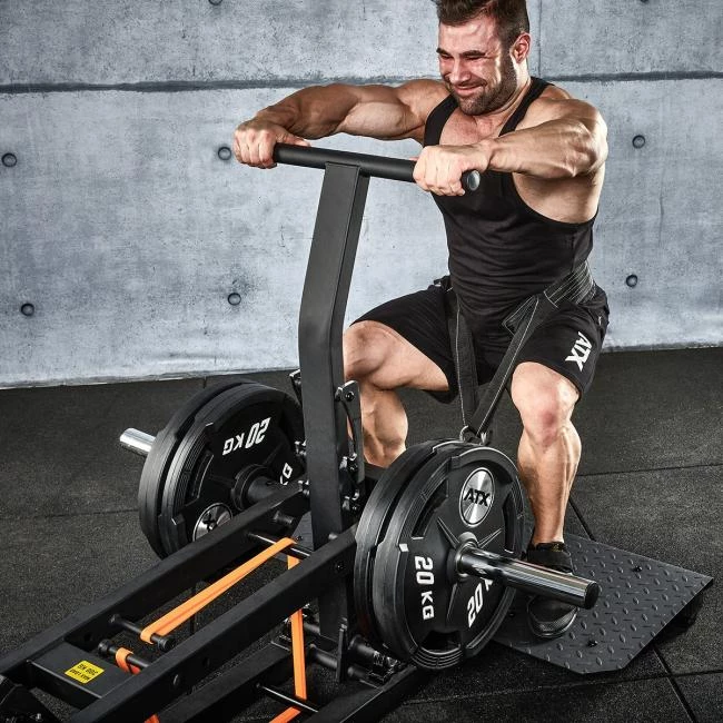 De ATX Compact Belt Squat is geschikt voor professionele toepassingen in sportscholen