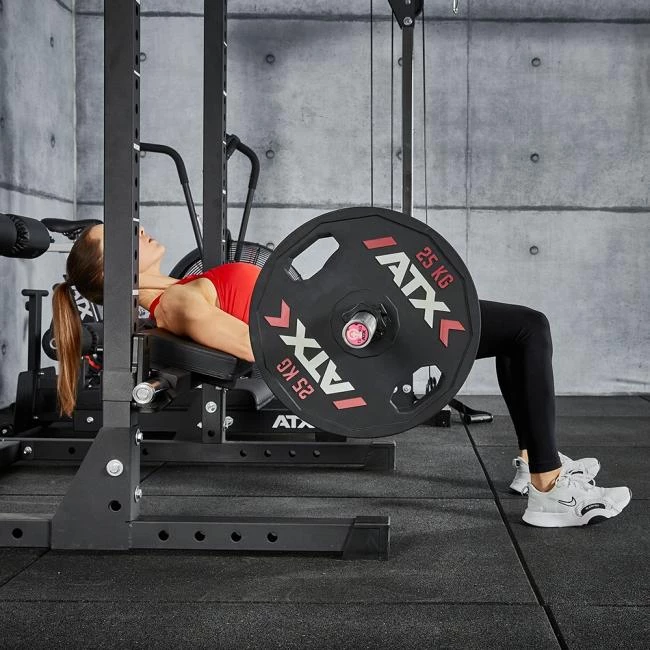 De ATX Rackable Hip Thruster beweegt mee tijdens de oefening dankzij de roterende uiteinden