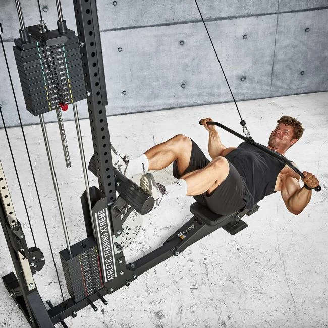 De ATX Trinity Lat Machine LSW-850 kan ook worden gebruikt voor high rows in een liggende positie