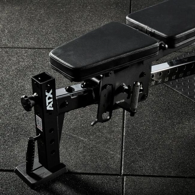De  bank van het ATX Triplex Workout Station kan worden uitgebreid met diverse accessoires