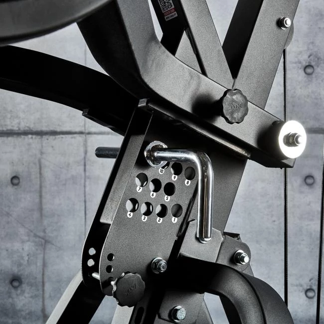 De hefarmen van het ATX Triplex Workout Station kunnen op 11 verschillende hoogtes worden ingesteld
