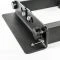 De ATX Utility Seat wordt met afstandhouders op de breedte van het rack afgestemd